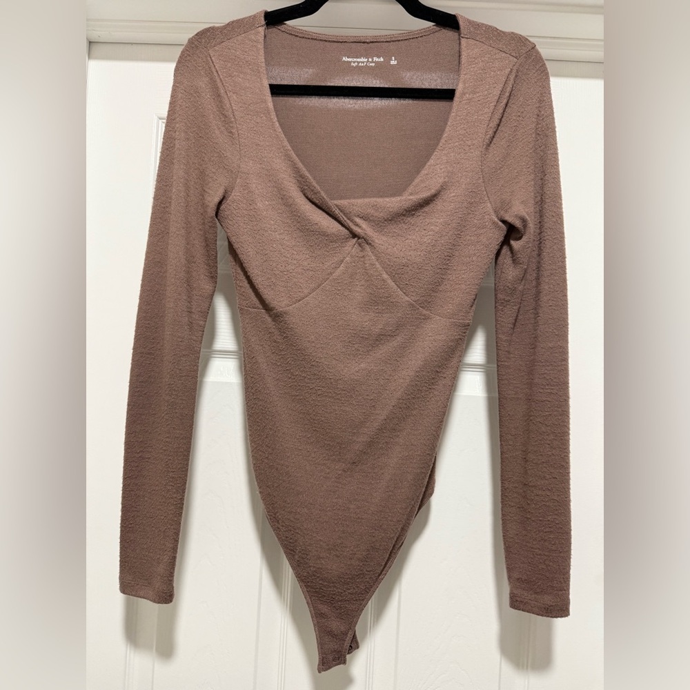 Abercrombie & Fitch Mauve-Brown Long Sleeve Twist Front Bodysuit